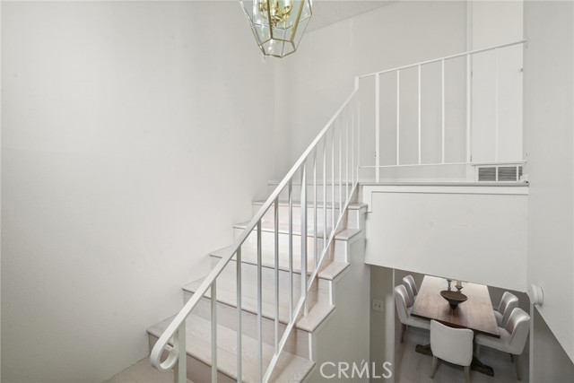 Detail Gallery Image 27 of 64 For 5932 Ellenview Ave, Woodland Hills,  CA 91367 - 5 Beds | 4 Baths