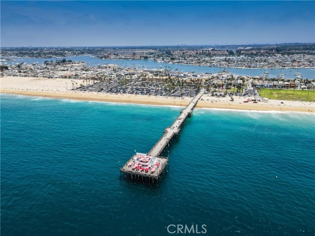 Detail Gallery Image 20 of 26 For 207 E Edgewater Ave #REAR,  Newport Beach,  CA 92661 - 2 Beds | 2 Baths