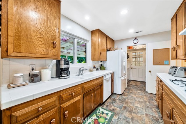 Detail Gallery Image 10 of 43 For 1232 E Chestnut Ave, Orange,  CA 92867 - 3 Beds | 2 Baths