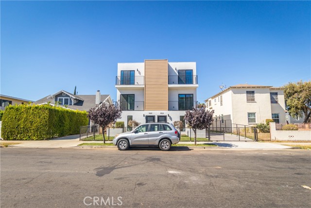 Detail Gallery Image 19 of 22 For 4507 W 18th St Dr #1,  Los Angeles,  CA 90019 - 4 Beds | 3 Baths