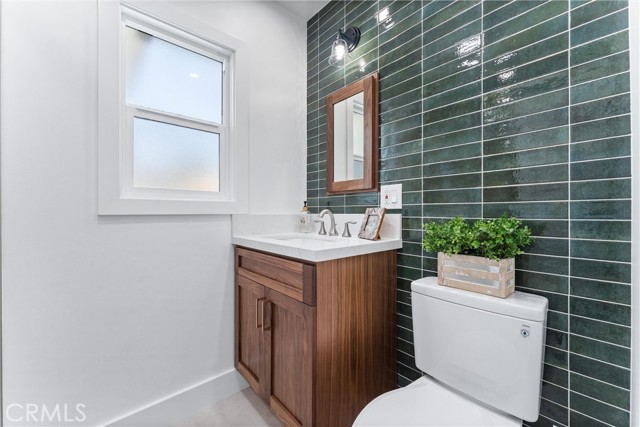 18011 Theodora Drive, Tustin CA: https://media.crmls.org/medias/6fde170c-c667-4541-b612-efd0697cd360.jpg