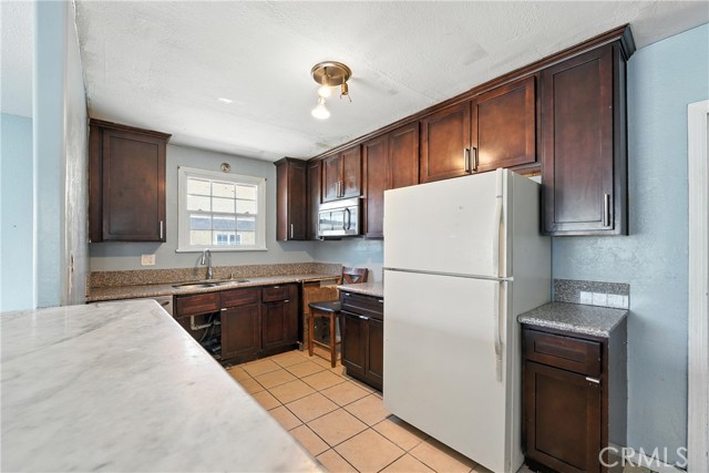 Detail Gallery Image 2 of 39 For 1271 W 19th St, San Bernardino,  CA 92411 - 4 Beds | 2 Baths