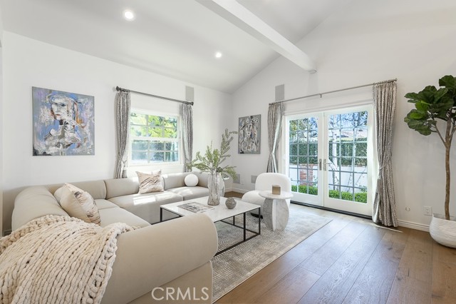 Detail Gallery Image 16 of 38 For 15253 Sutton St, Sherman Oaks,  CA 91403 - 3 Beds | 2/1 Baths