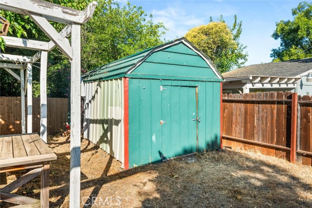 2870 Orange Avenue, Oroville CA: https://media.crmls.org/medias/6fe0ea1b-96bf-4ea1-bdde-79974ec0f1af.jpg
