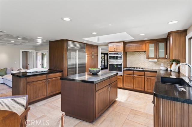 Image 17 of 44 For 30791 Greens East Drive
