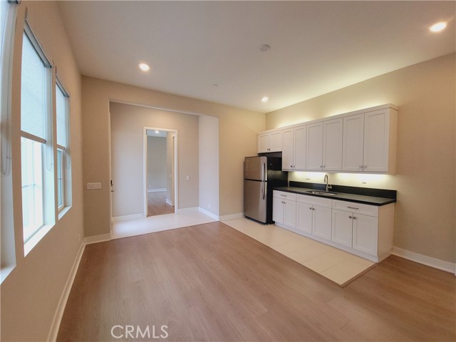 66 Swift, Irvine CA: https://media.crmls.org/medias/6fe2e3e7-61f6-4566-a854-38f50518dc39.jpg