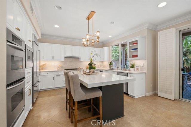 Detail Gallery Image 8 of 33 For 18742 Calera Ln, Huntington Beach,  CA 92648 - 4 Beds | 4/1 Baths