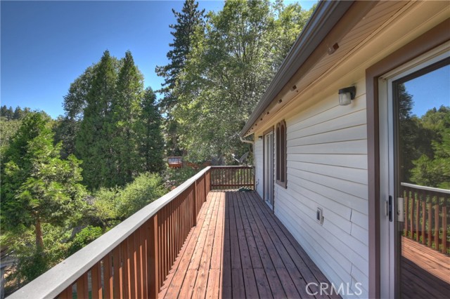 489 Dorn Drive, Crestline CA: https://media.crmls.org/medias/6fe38ea7-fff1-4e9b-85b6-7700f666058b.jpg