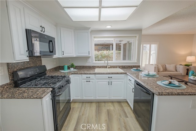 1506 West Sharon Road, Santa Ana CA: https://media.crmls.org/medias/6fe3c84b-f025-486b-bbbb-fbd8a8198a2a.jpg