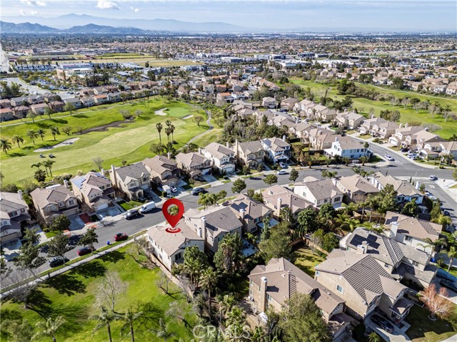 Detail Gallery Image 6 of 49 For 16498 Medinah, Fontana,  CA 92336 - 4 Beds | 2/1 Baths