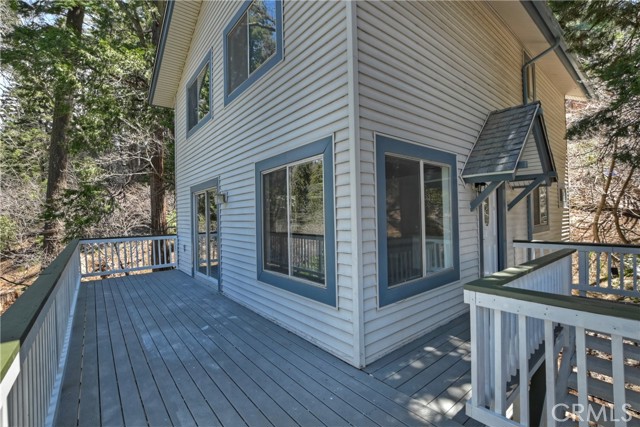 Detail Gallery Image 34 of 41 For 835 Lake Dr, Lake Arrowhead,  CA 92352 - 3 Beds | 2 Baths
