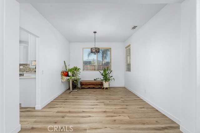 Detail Gallery Image 6 of 43 For 373 Palo Santa, San Jacinto,  CA 92582 - 7 Beds | 4 Baths