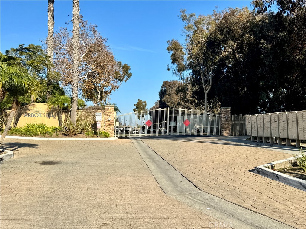 432 Edgehill - photo 4