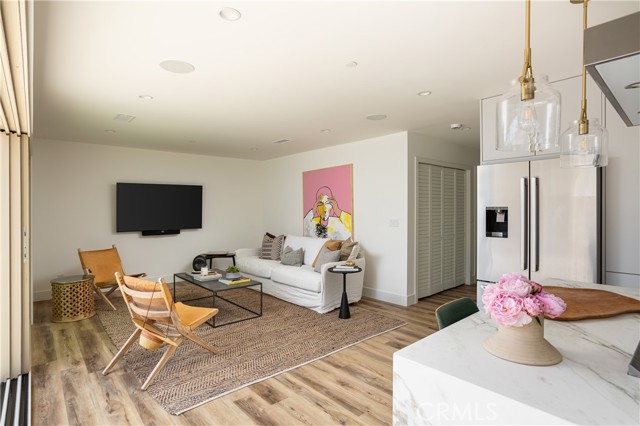 Image 28 of 42 For 212 19th Street