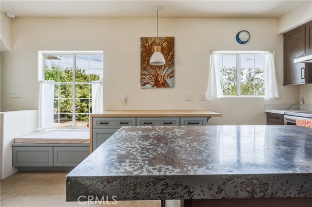 Detail Gallery Image 5 of 62 For 56833 Oakwood, Yucca Valley,  CA 92284 - 2 Beds | 2/1 Baths