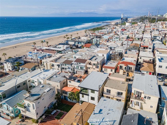 200 40th Street, Manhattan Beach, California 90266, 4 Bedrooms Bedrooms, ,4 BathroomsBathrooms,Residential,Sold,40th,SB22010624