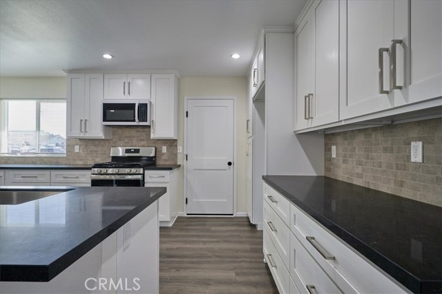 6881 Belgrave Avenue, Garden Grove CA: https://media.crmls.org/medias/6fe8438f-ed66-48e5-b5b7-55a35e6f5923.jpg