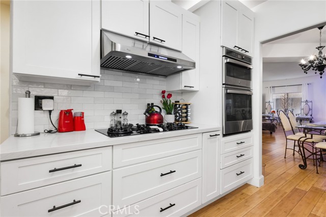 Detail Gallery Image 5 of 66 For 10626 Valley Spring #103,  Toluca Lake,  CA 91602 - 2 Beds | 2 Baths