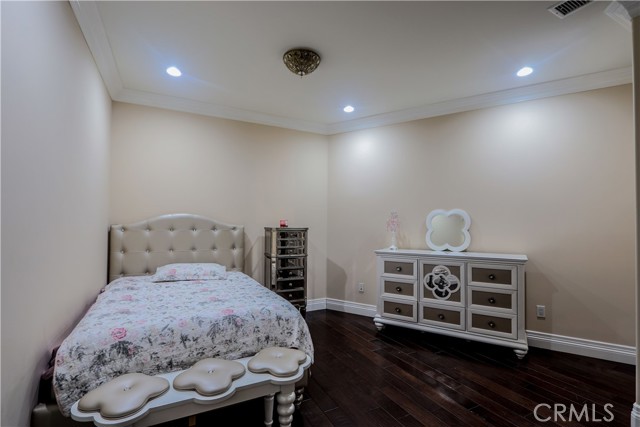 23180 Gray Fox Drive, Canyon Lake CA: https://media.crmls.org/medias/6fe87568-6e4c-40aa-b3bf-bc7d2a46ddd3.jpg