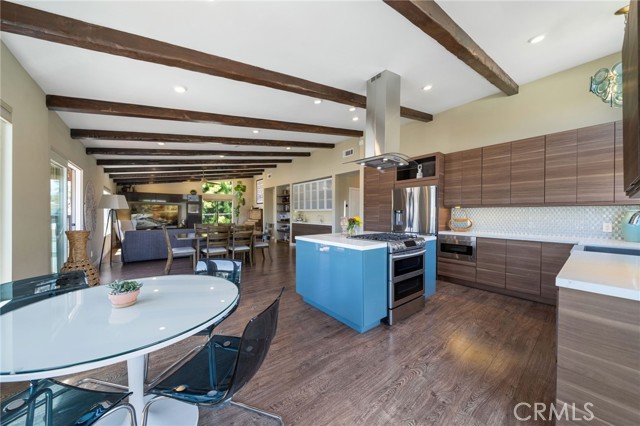 Detail Gallery Image 11 of 30 For 215 Monterey Dr, Laguna Beach,  CA 92651 - 2 Beds | 2/1 Baths