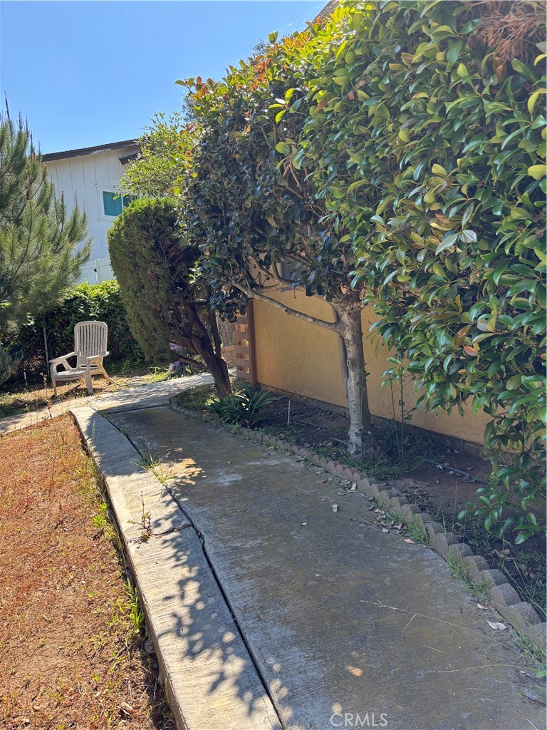 https://media.crmls.org/medias/6fe95486-1813-4454-b860-9589fb0b1749.jpg?preset=X-Large
