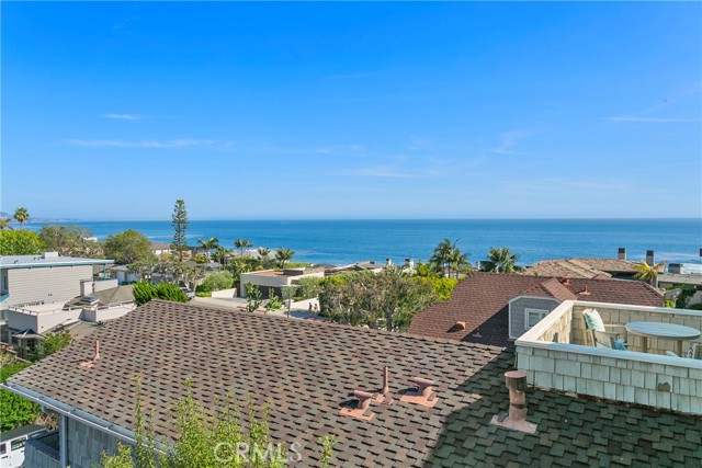 166 Fairview Street, Laguna Beach CA: https://media.crmls.org/medias/6fe9739a-1097-4217-80be-a22efd6fddfd.jpg
