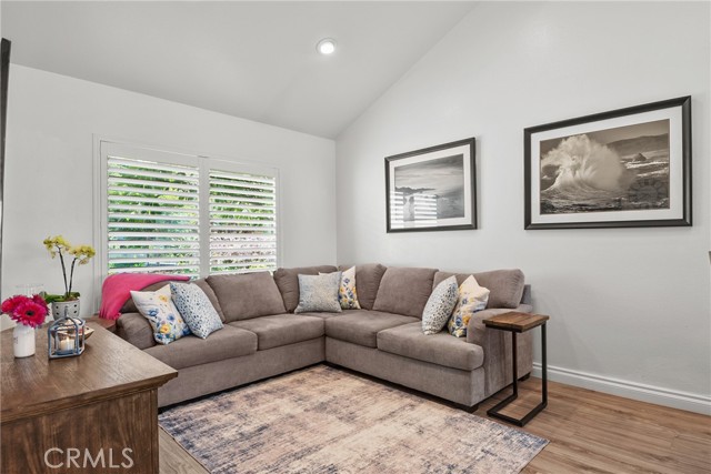 536 S Tumbleweed Road, Anaheim Hills CA: https://media.crmls.org/medias/6fe9a1c8-297c-411f-882c-56a6ce868710.jpg