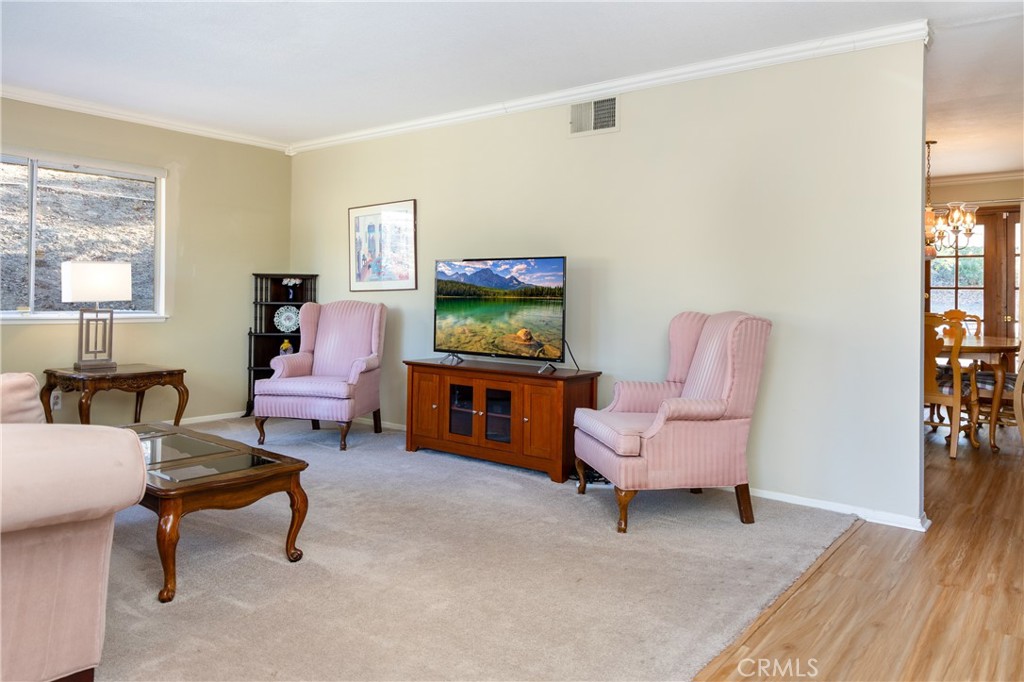 7055 Middlesbury Ridge Circle — photo 5
