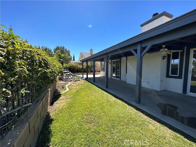 Detail Gallery Image 2 of 22 For 3921 Sungate Dr, Palmdale,  CA 93551 - 3 Beds | 2 Baths