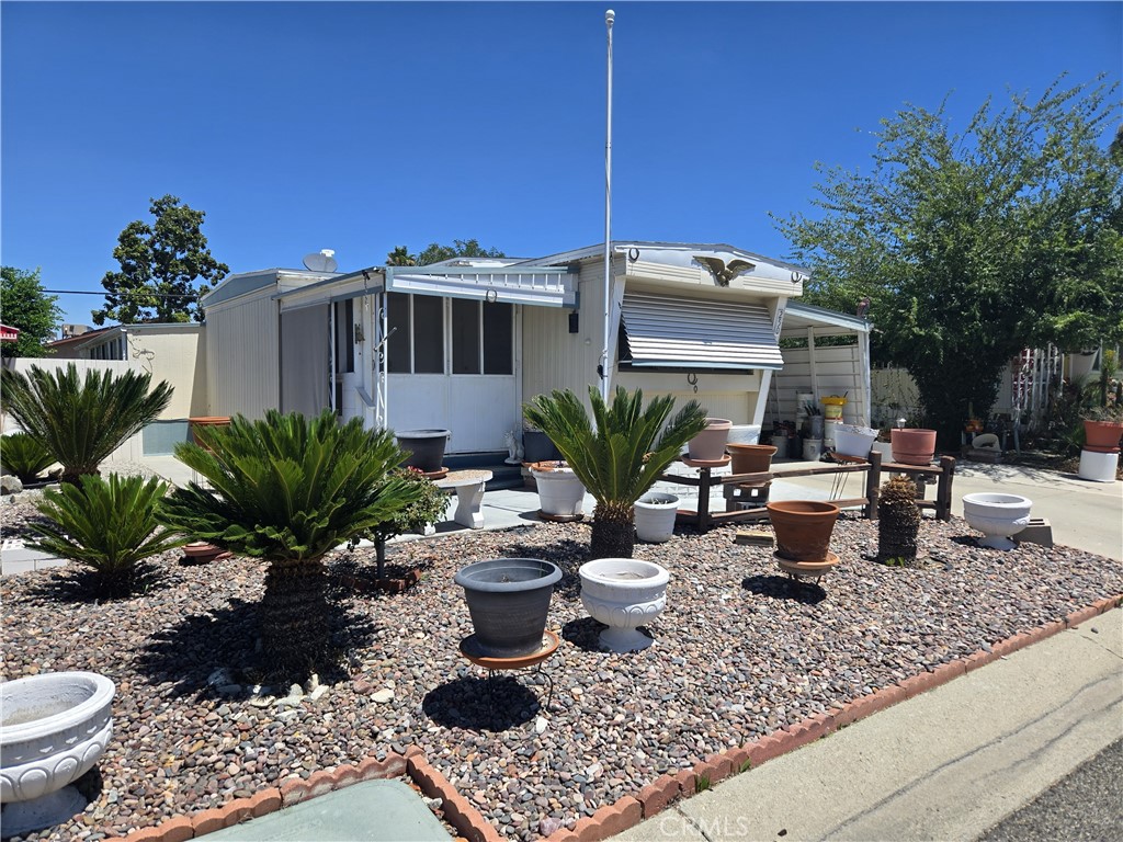 250 Santa Clara