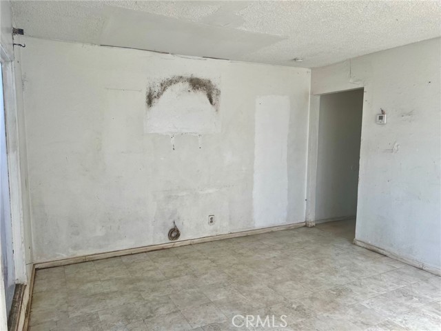 Detail Gallery Image 5 of 22 For 1017 W Santa Fe Ave, Merced,  CA 95340 - 2 Beds | 1 Baths