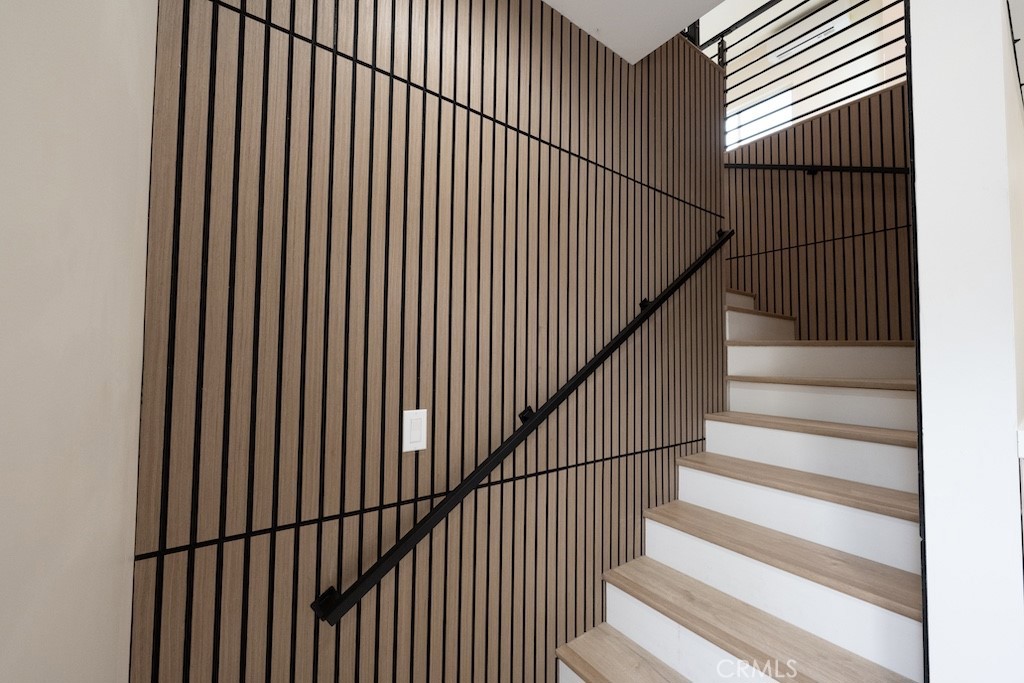 MLS #SB25257436 image #1