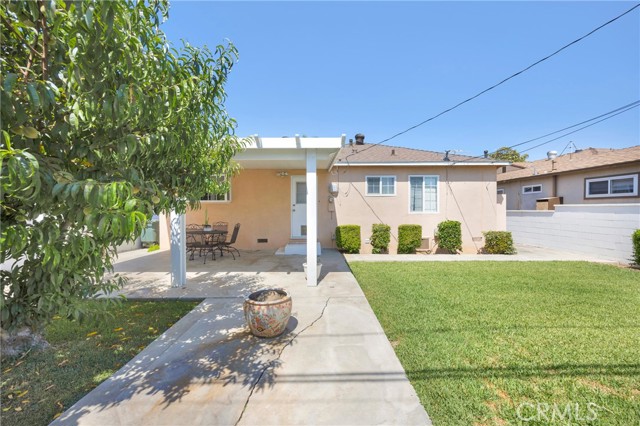 4736 Vangold Avenue, Lakewood CA: https://media.crmls.org/medias/6feb1444-f0fa-4a35-8cac-2b4c6c6c890b.jpg