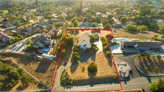 711 Tumble Creek Lane, Fallbrook CA: https://media.crmls.org/medias/6feb5d82-0c62-4f5d-b87c-0fe8e8610f7c.jpg