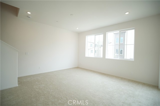 Detail Gallery Image 4 of 12 For 16133 Spicebush Ln, Chino,  CA 91710 - 3 Beds | 2/1 Baths