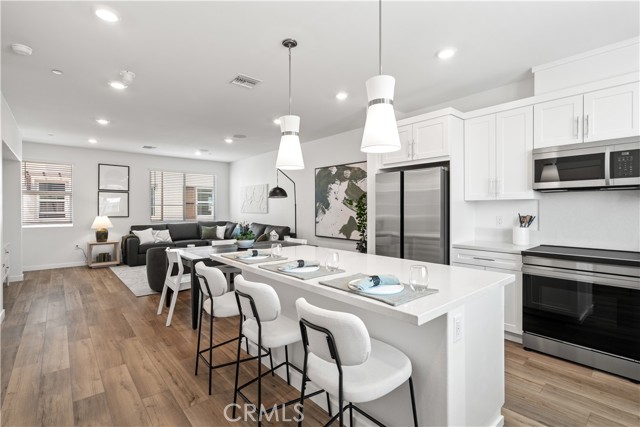 9343 Via Azul, Pico Rivera CA: https://media.crmls.org/medias/6feb7cf5-90ec-41d0-abbd-a02891a694ad.jpg