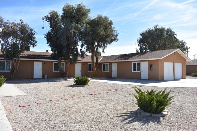 6321 Yucca Avenue, 29 Palms CA: https://media.crmls.org/medias/6febc5e8-33c1-49c5-be88-77a9d7c3d27d.jpg