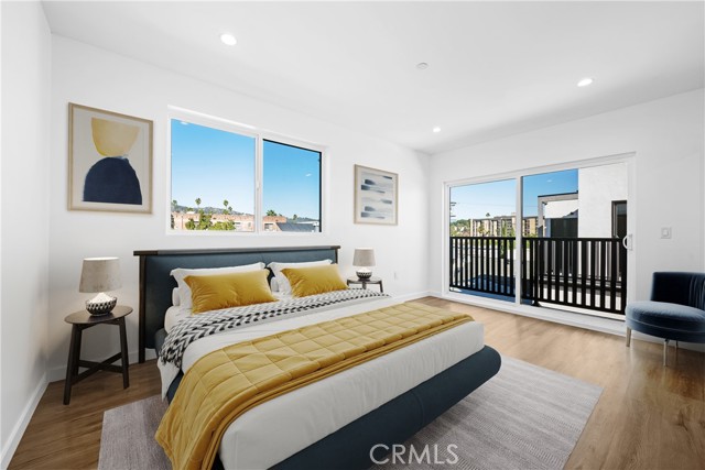 Detail Gallery Image 31 of 36 For 1342 Kingsley #1,  Los Angeles,  CA 90027 - 4 Beds | 4/1 Baths