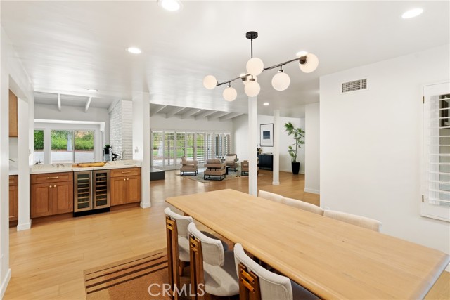 20217 Wells Drive, Woodland Hills CA: https://media.crmls.org/medias/6fecb81f-3338-4b34-b0f3-50c9115d4a9c.jpg
