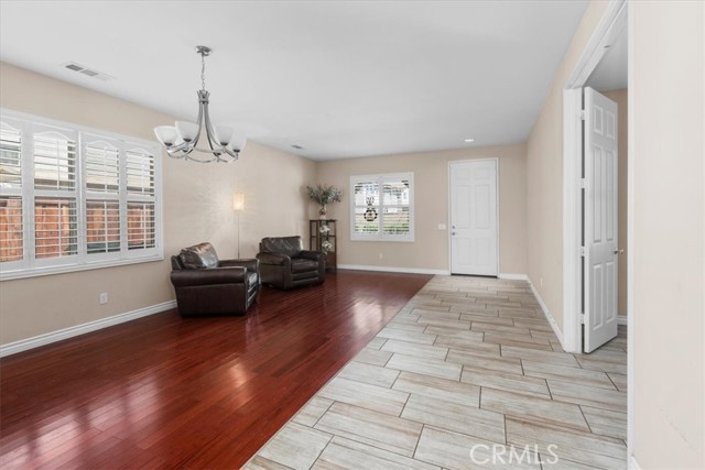Detail Gallery Image 4 of 28 For 27109 Woodglen Ln, Moreno Valley,  CA 92555 - 4 Beds | 3 Baths