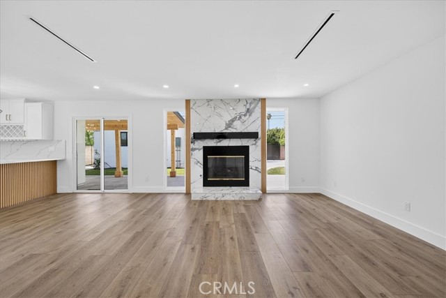 Detail Gallery Image 6 of 49 For 7055 Fallbrook Ave, West Hills,  CA 91307 - 4 Beds | 2 Baths