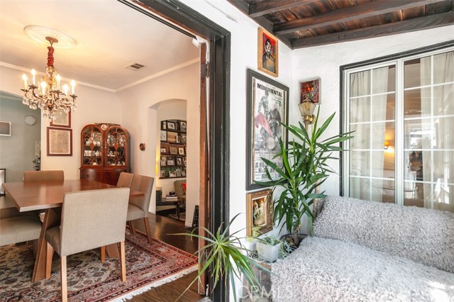 Detail Gallery Image 13 of 41 For 4245 Riverton Ave, Studio City,  CA 91602 - 2 Beds | 3 Baths