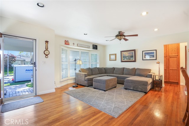 Detail Gallery Image 5 of 24 For 4843 Conquista Ave, Lakewood,  CA 90713 - 3 Beds | 2 Baths