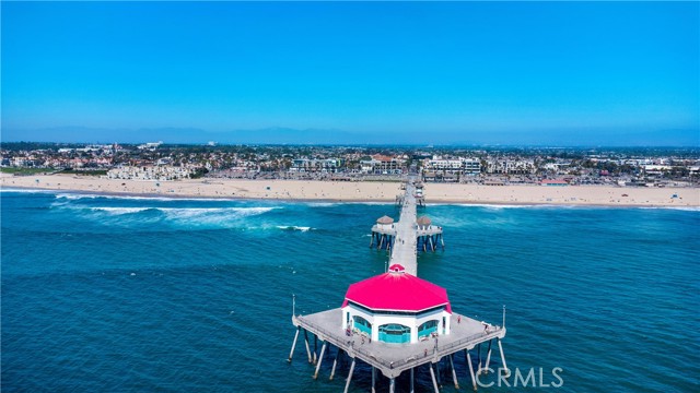 Detail Gallery Image 41 of 49 For 214 Goldenwest St, Huntington Beach,  CA 92648 - 3 Beds | 3/1 Baths