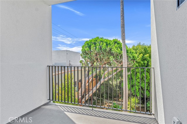 848 N. Hayworth, West Hollywood CA: https://media.crmls.org/medias/6ff12029-8ec5-4f70-a0ea-cdffe1c9ab0f.jpg