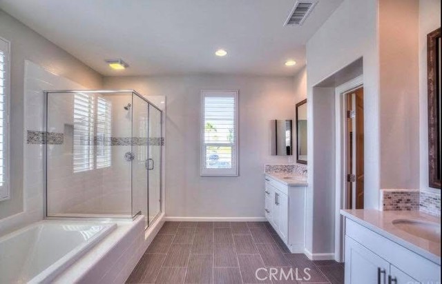 Detail Gallery Image 7 of 11 For 107 Primrose, Lake Forest,  CA 92610 - 3 Beds | 2/1 Baths