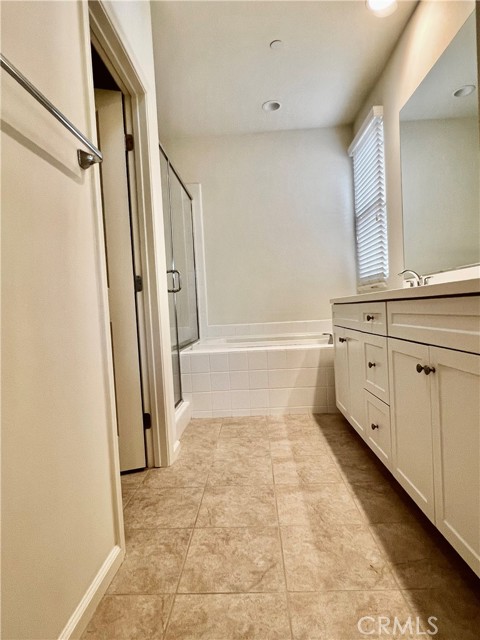 110 Waterleaf, Irvine CA: https://media.crmls.org/medias/6ff22094-35fc-46ec-a0cf-331a3bbc0472.jpg