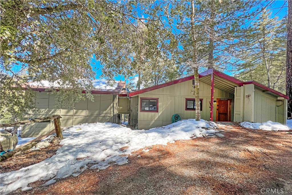37879 Upper Road, Angelus Oaks, CA 92305