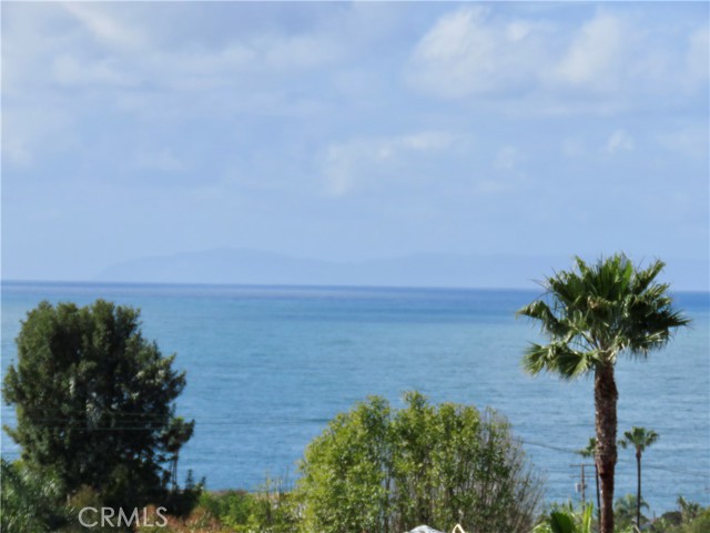 Detail Gallery Image 5 of 23 For 670 Thalia St, Laguna Beach,  CA 92651 - 2 Beds | 2 Baths