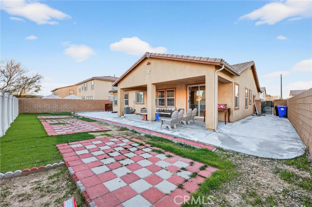 Detail Gallery Image 9 of 10 For 15941 Silver Tip, Victorville,  CA 92394 - 4 Beds | 2 Baths